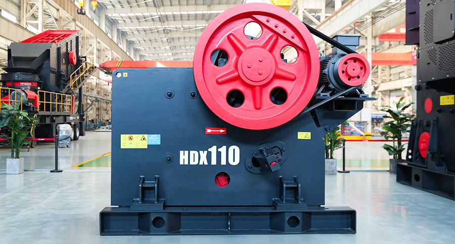 HDX系列德版顎式破碎機(jī)實(shí)拍圖3